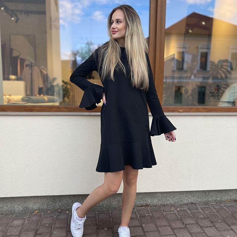 Dress with ruffle - long sleeve