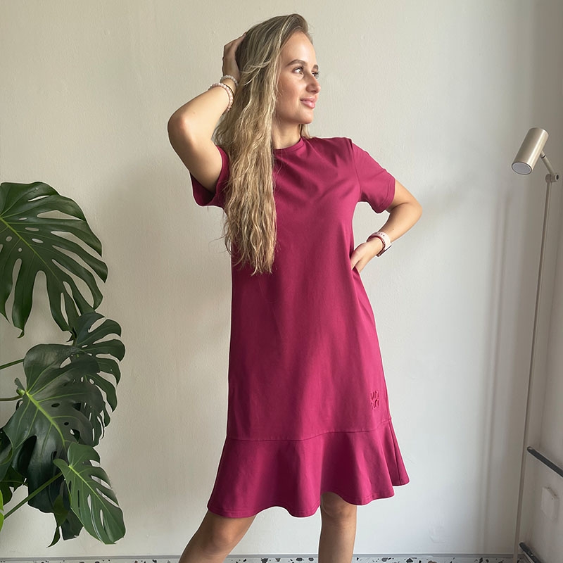 Kleid mit Rüsche